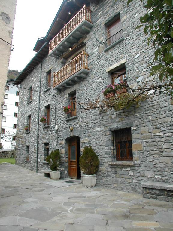 Apartamentos Casa Buisan Broto Eksteriør billede